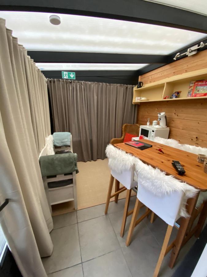 B & B Simme Zimme Brasschaat Bagian luar foto